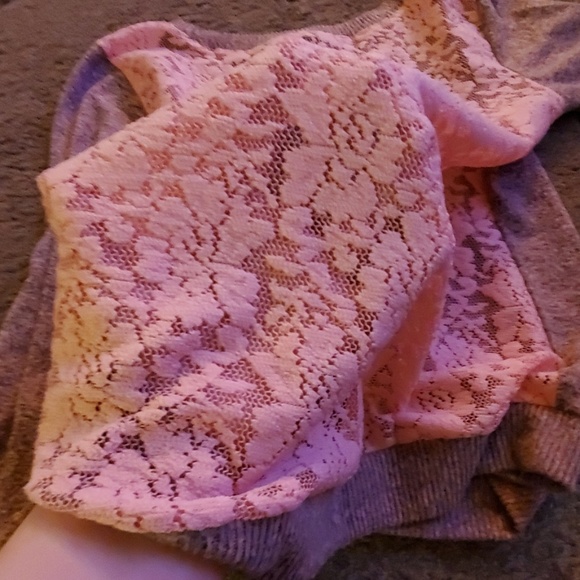 Sweater - Picture 4 of 4